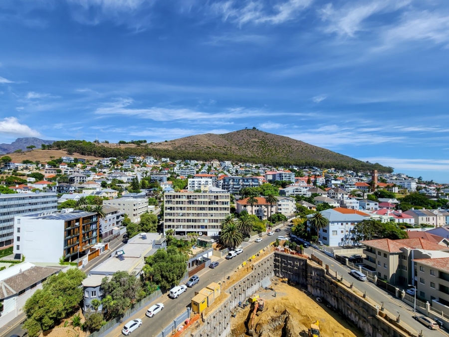 1 Bedroom Property for Sale in Green Point Western Cape